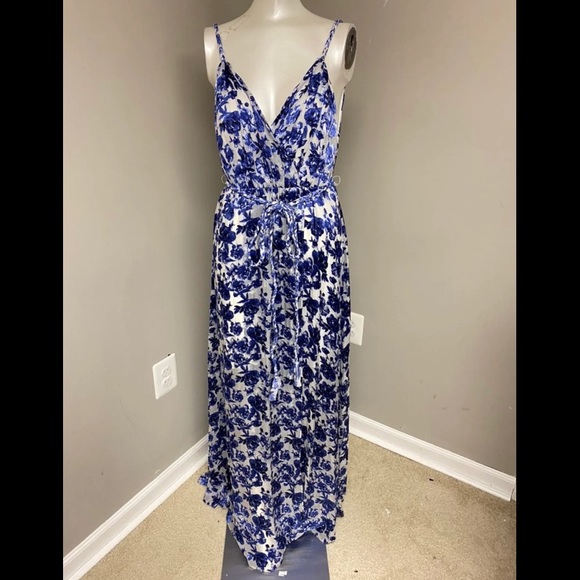 Alice + Olivia | Dresses | Alice Olivia Samantha Belted Floral Maxi Dress |  Poshmark